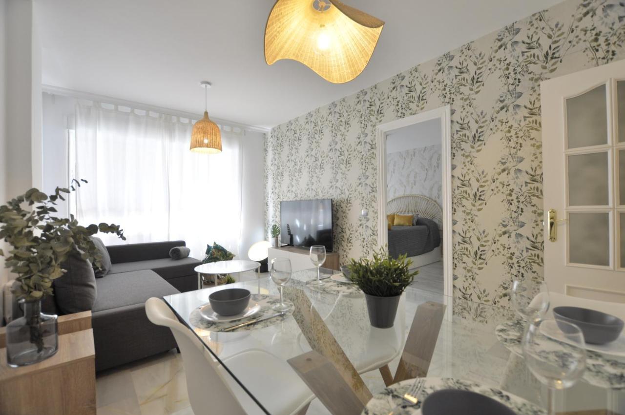 Luminoso Y Coqueto Apartamento Con Jardin Malaga Bagian luar foto