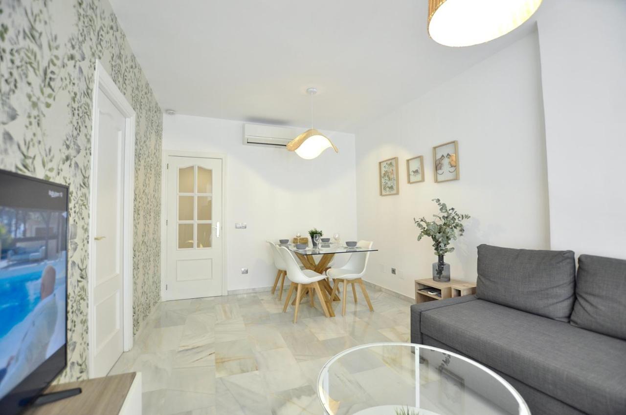 Luminoso Y Coqueto Apartamento Con Jardin Malaga Bagian luar foto